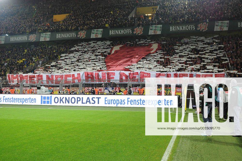 Fussball 1.Bundesliga 2013 2014, 13.Spieltag, FC Bayern München, im Signal-Iduna-Park Stadion Dortmund, Fanchoreografie der Bayernfans.