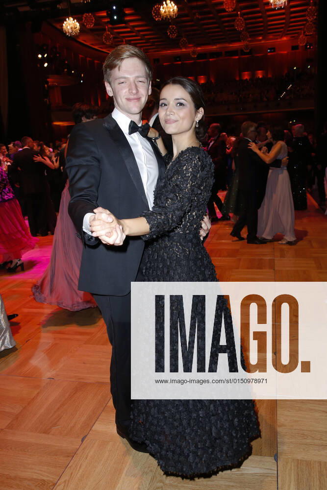 Timur Bartels mit Freundin Michelle Math 25. Leipziger Opernball 2019 am 27. Oktober 2019 in der Oper Leipzig