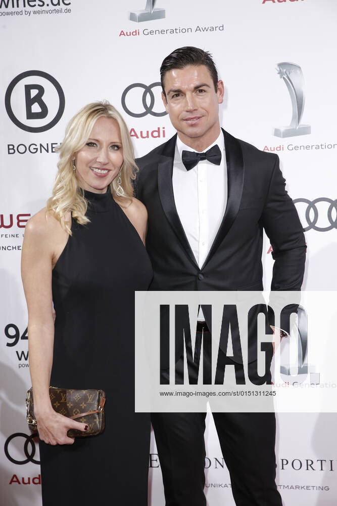 Katja Wunderlich mit Freund Clemens Heinle Jubiläums- Awardverleihung 10. Audi Generation Award am 7. Dezember 2016 im Hotel Bayerischer Hof in München