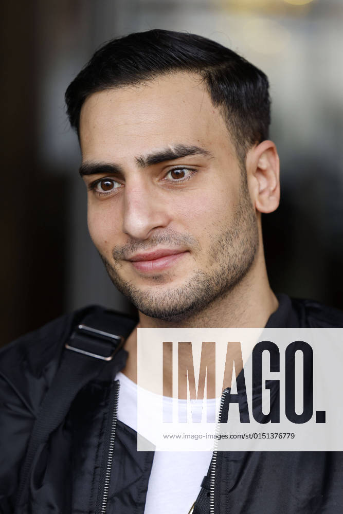 Timur Ülker bei der Abfahrt zu den Dreharbeiten der RTL-Tanzshow Let s Dance 2022 in den MMC-Studios in Köln Ossendorf. Köln