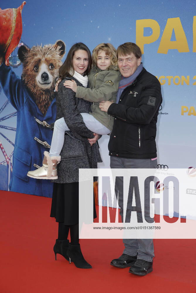 Katrin Wrobel mit Ehemann Klaus Fricke und Tochter Luise Deutschlandpremiere von PADDINGTON 2 am 12. November 2017 im Zoo Palast in Berlin