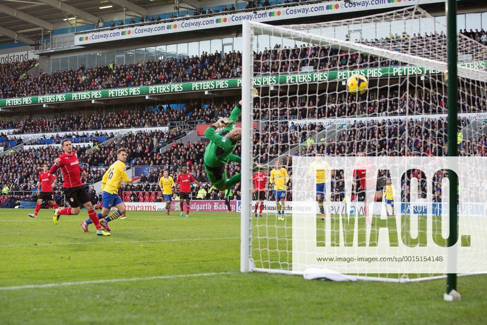 Arsenal s Aaron Ramsey scores the opening goal - Cardiff City vs. Arsenal FC London - Barclays Premier League - Cardiff City Stadium - Cardiff - 30 11 2013 .