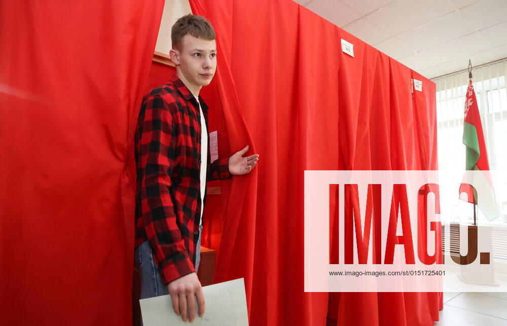 A man visits polling station No 65 at the Grodno Regional Institute of Education Development with the start of early voting in the 2022 Belarusian constitutional referendum, which is scheduled for February 27. Leonid Shcheglov BelTA TASS TS124EA0