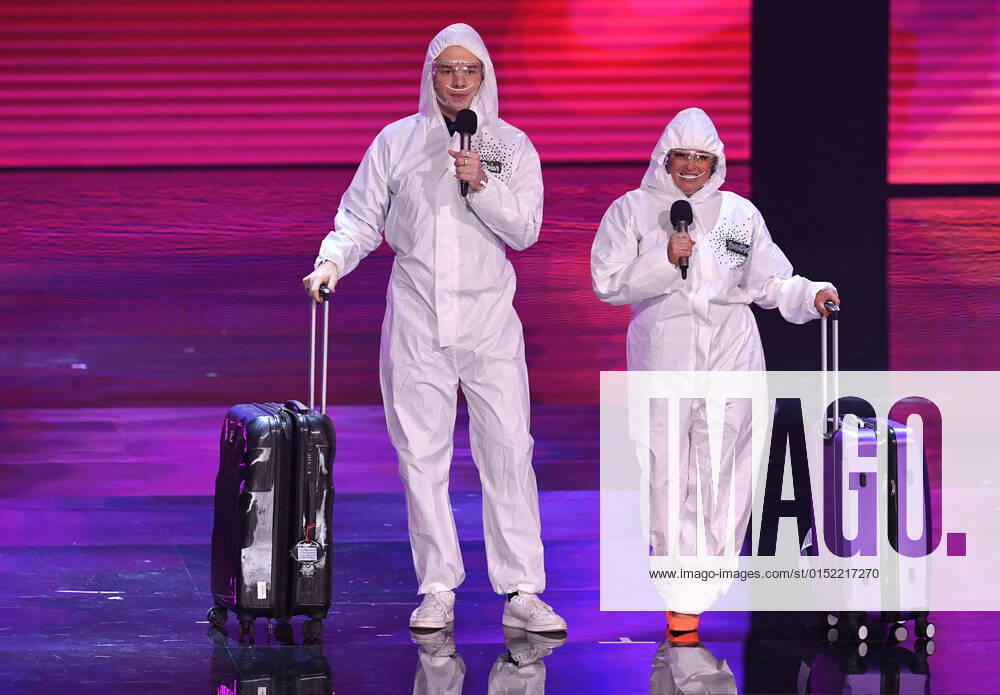 EUROVISION AUSTRALIA FINAL, Host s Joel Creasey (left) and Myf Warhurst (right) are seen during the Eurovision Australia Decides 2022 final at the Gold Coast Convention and Exhibition Centre on the Gold Coast, Saturday, February 26, 2022. ( NO ARCHIVING, , NO USE IN BOOKS WITHOUT CONSENT GOLD COAST QLD AUSTRALIA