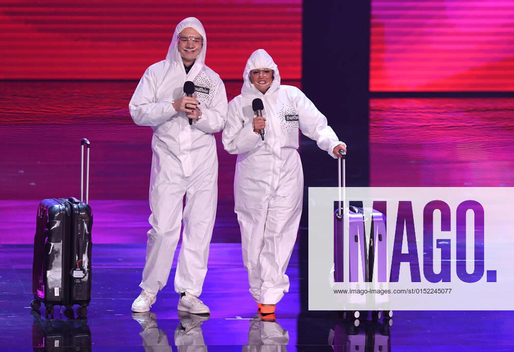 EUROVISION AUSTRALIA FINAL, Host s Joel Creasey (left) and Myf Warhurst (right) are seen during the Eurovision Australia Decides 2022 final at the Gold Coast Convention and Exhibition Centre on the Gold Coast, Saturday, February 26, 2022. ( NO ARCHIVING, , NO USE IN BOOKS WITHOUT CONSENT GOLD COAST QLD AUSTRALIA