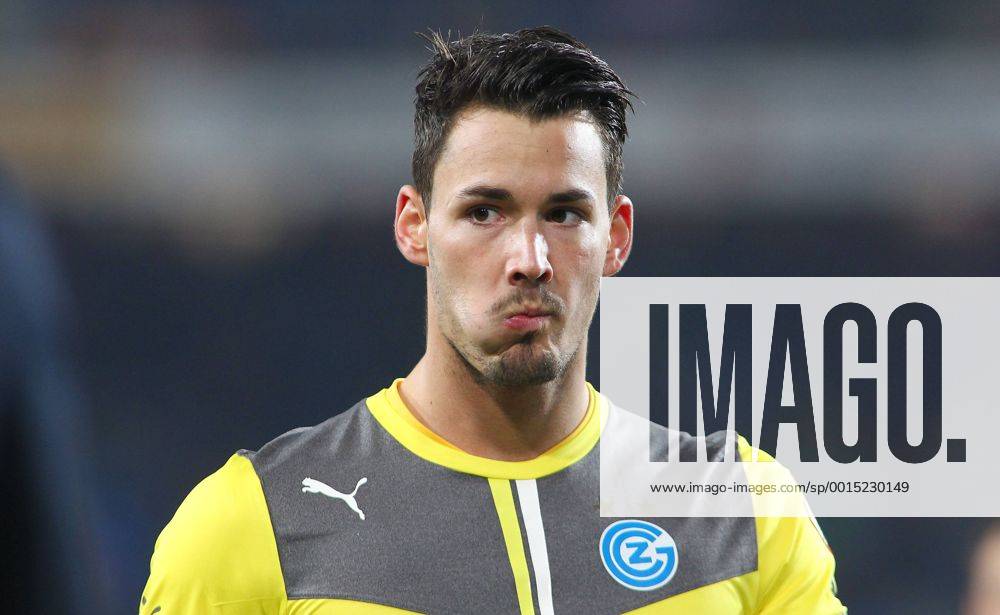 St Jakob Park Basel ,SCHWEIZ, Saison 2013 2014 Herren Fussball Super League FC Basel - Grasshopper Club Zürich Torwart Roman Bürki (Grasshopper) ; Einzelbild , Portrait