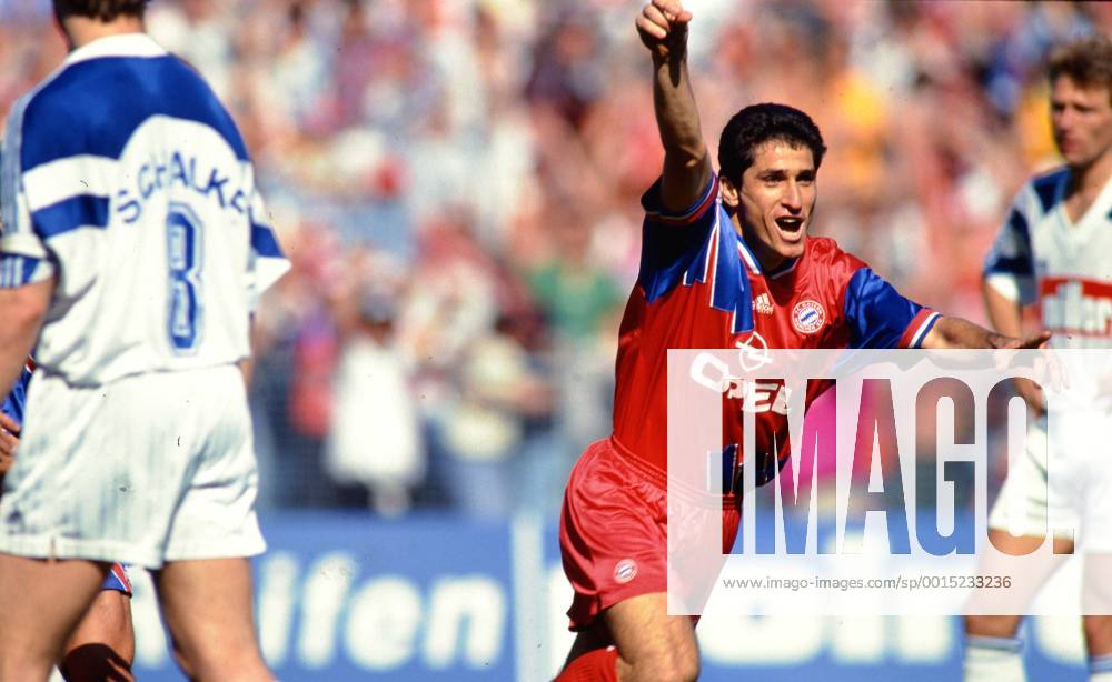 Fussball 1. Bundesliga 1993 1994 34. Spieltag 07.05.1994 FC Bayern München - FC Schalke 04 JUBEL Torschütze Jorginho (FC Bayern München) nach seinem Tor zum 2-0 FOTO: WEREK Pressebildagentur MODELxRELEASExx