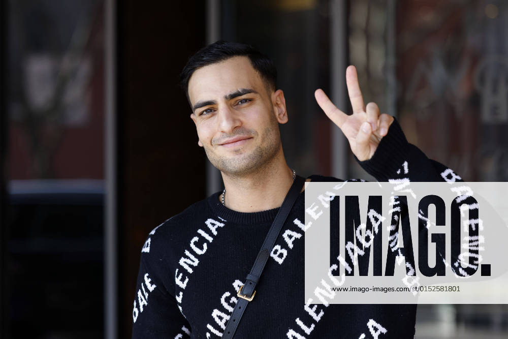 Timur Ülker bei der Abfahrt zu den Dreharbeiten der RTL-Tanzshow Let s Dance 2022 in den MMC-Studios in Köln Ossendorf. Köln