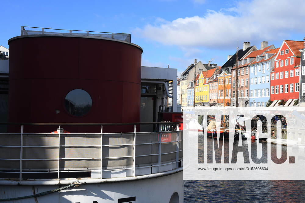 Copenhagen Denmark.06..March 2022 .Torits enjoy sun shine weather boat cruising enjoy food and drinks at cafe adn bars and restaurant on Nyhavn canal in danish capital. (Photo..Francis Dean Dean Pictures)
