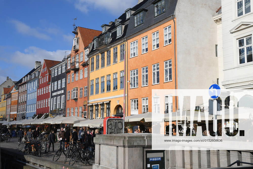 Copenhagen Denmark.06..March 2022 .Torits enjoy sun shine weather boat cruising enjoy food and drinks at cafe adn bars and restaurant on Nyhavn canal in danish capital. (Photo..Francis Dean Dean Pictures)