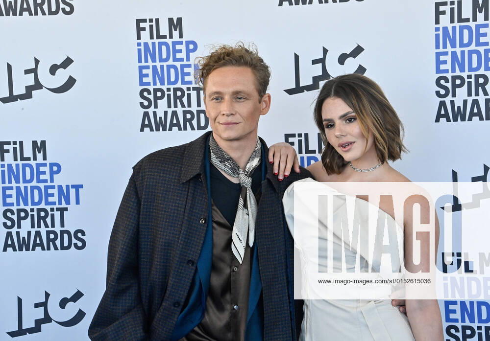 Matthias Schweighöfer (L) and Ruby O. Fee attend the 37th annual Film Independent Spirit Awards in Santa Monica, California on Sunday, March 6, 2022. LAP20220306153 JIMxRUYMEN