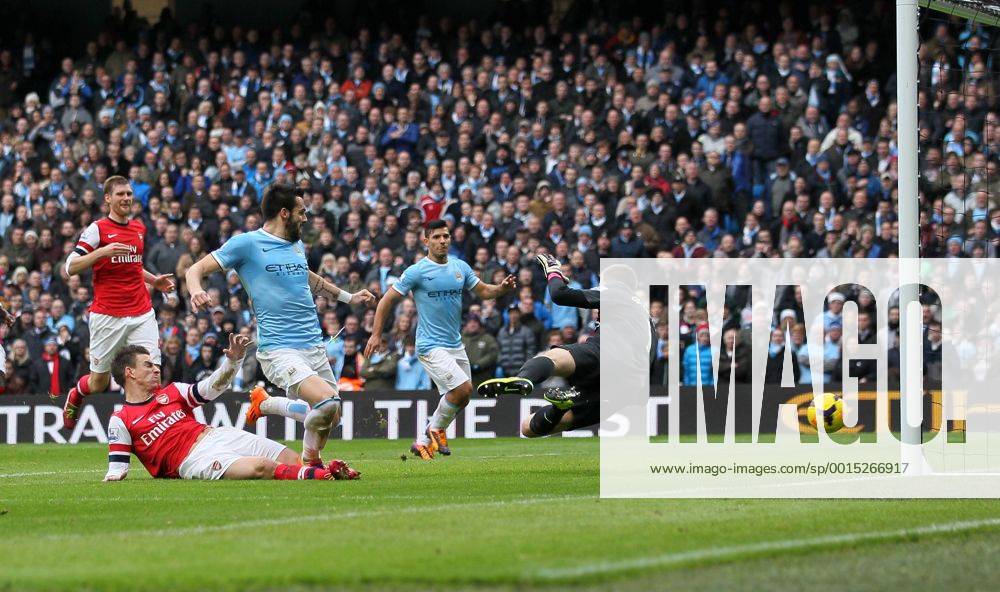 Manchester City s Alvaro Negredo scoring his sides second goal Manchester City vs Arsenal - Premier League - Etihad Stadium - Manchester - England - 14 12 2013 - Pic David Klein Sportimage .