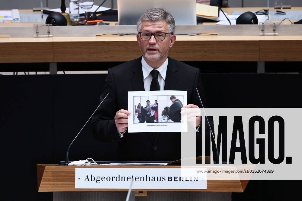 Der Botschafter von Ukraine in Deutschland Andrij Melnyk waehrend der Aktuellen Stunde ueber den Russichen Angriffskrieg auf die Ukraine und die Aufnahme in der Stadt von Kriegsfluechtlingen im Abgeordnetenhaus in Berlin am 10. Maerz 2022. Plenarsitzung im Abgeordnetenhaus Berlin
