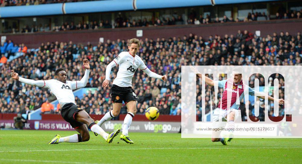 Danny Welbeck of Manchester United scores the second goal - Barclays Premier League - Aston Villa vs Manchester United (ManU) - Villa Park Stadium - Birmingham - England - 15th December 2013 - Picture SimonxBellis Sportimage .