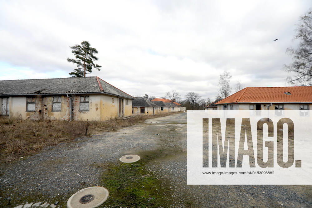 Brandenburg - Elstal. Im ehemaligen Olympischen Dorf stehen noch alte Häuser, es wird gebaut.