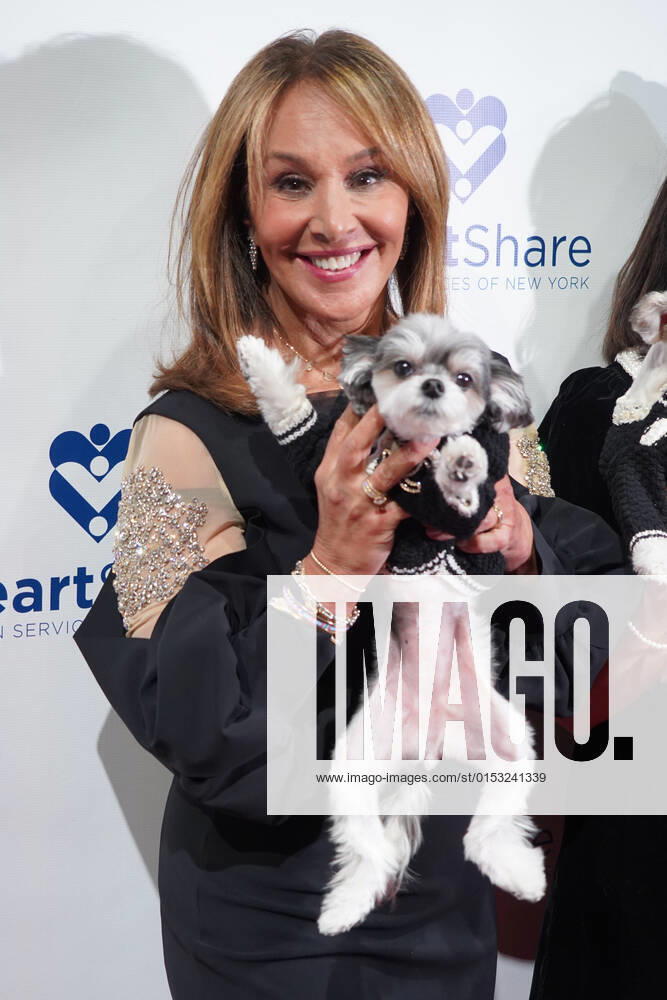 ROSANNA SCOTTO and TINKERBELLE at the 2022 HeartShare Spring Gala,.The Ziegfeld Ballroom NYC.March 21, 2022. New York USA - ZUMAms4_ 20220321_zaf_ms4_012
