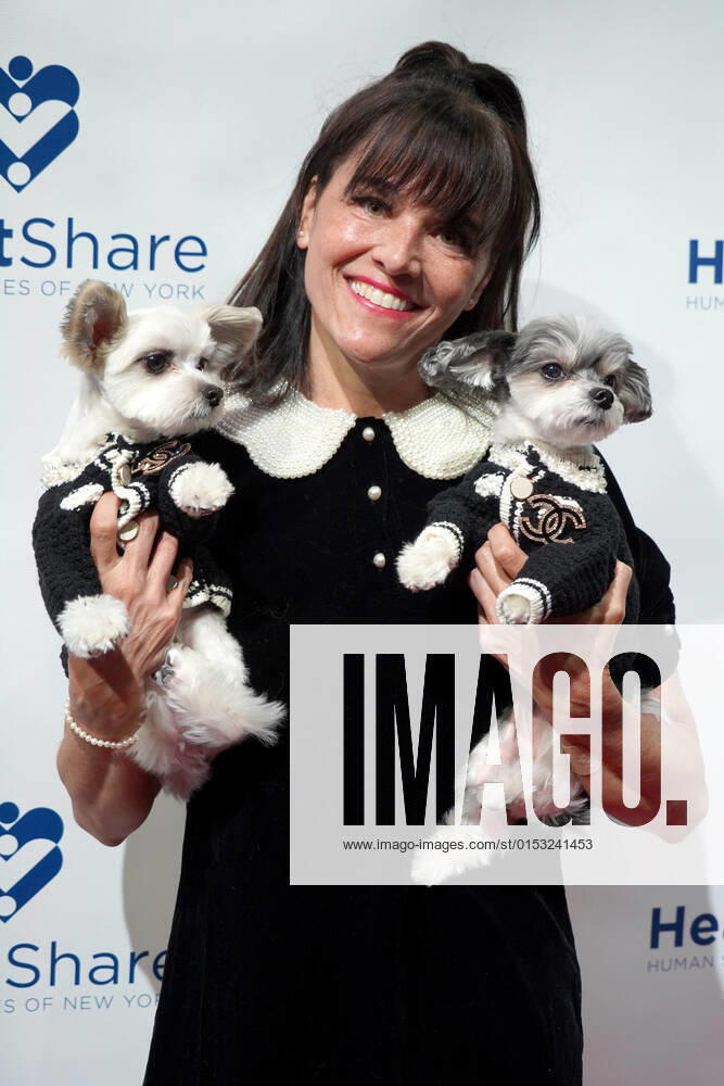 SAM CARRELL with TINKERBELLE and BELLE at the 2022 HeartShare Spring Gala,.The Ziegfeld Ballroom NYC.March 21, 2022. New York USA - ZUMAms4_ 20220321_zaf_ms4_014