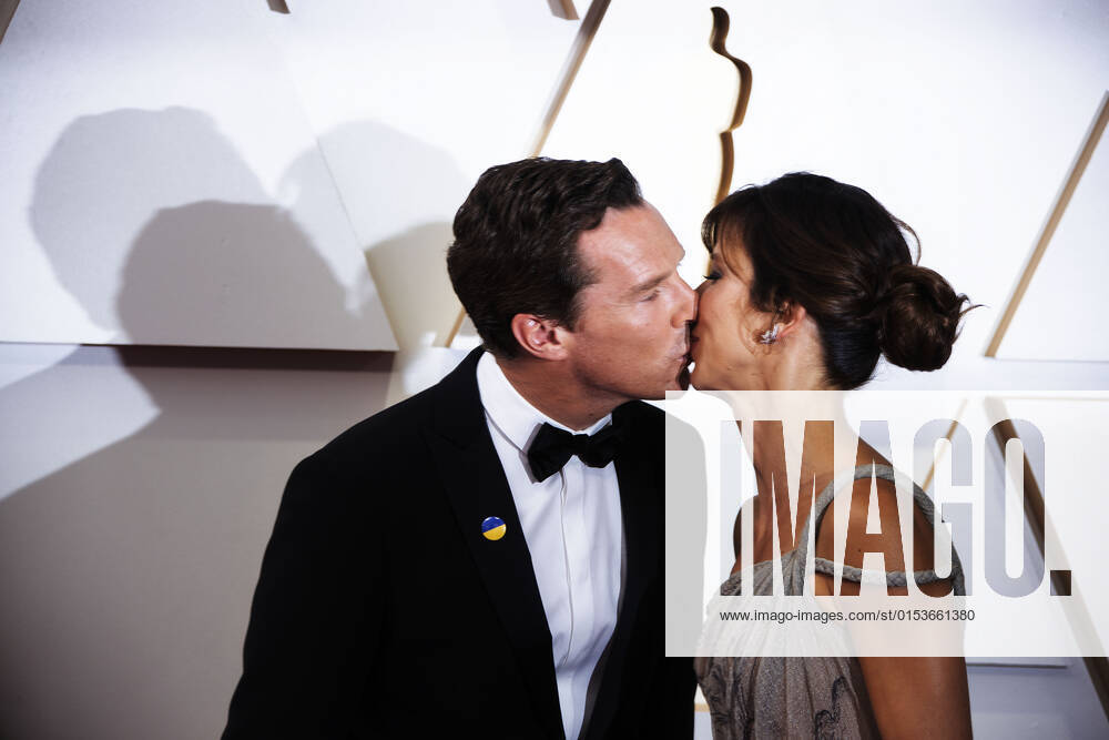 Benedict Cumberbatch and Sophie Hunter pose on the red carpet upon arrival at the Oscars at the Dolby Theater in Los Angeles, California, USA, 27 March 2022. EFE Javier Rojas Academy Oscar Awards !ACHTUNG: NUR REDAKTIONELLE NUTZUNG!