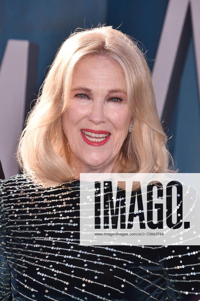 BEVERLY HILLS, CA - MARCH 27: Catherine O Hara at the 2022 Vanity Fair Oscar Party at the Wallis Annenberg Center for the Performing Arts on March 27, 2022.
