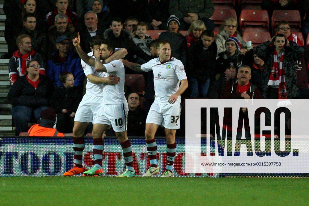 Football - 2013 2014 FA Cup - Third Round: Southampton vs. Burnley Danny Ings of Burnley celebrates his equaliser at St Mary s Stadium Southampton Colorsport Shaun Boggust