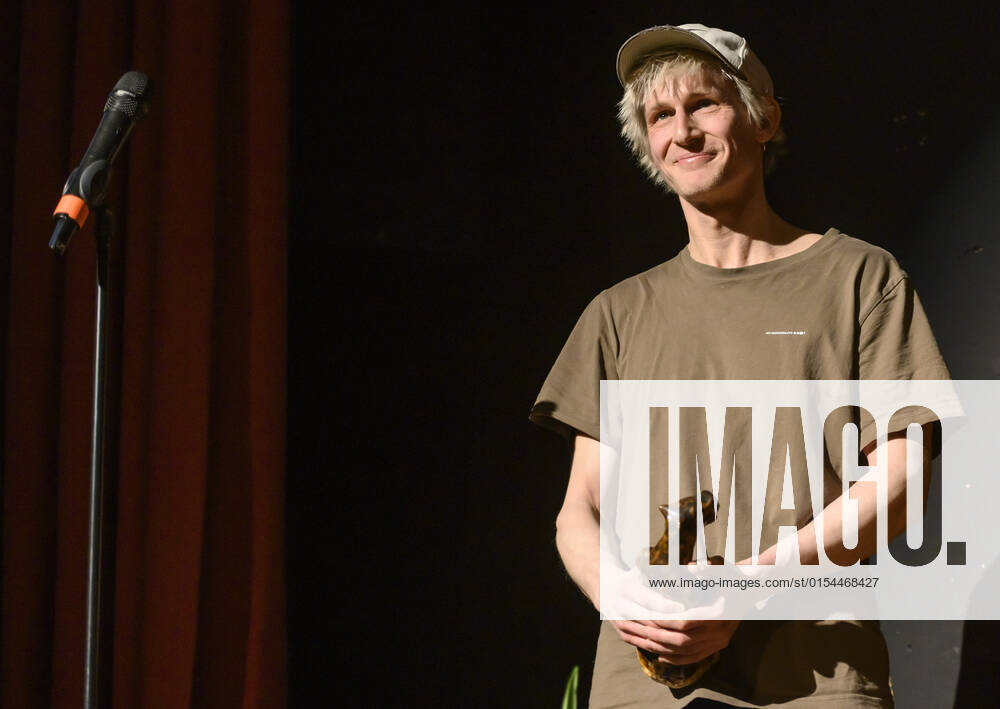 Asger Nordtorp Pedersen modtager prisen som aarets musiker ved Steppeulven 2022 prisuddelingen paa Bremen Teater i Koebenhavn soendag den 3. april 2022. Steppeulven er en pris, som siden februar 2003 uddeles af Foreningen af Danske Musikkritikere.. , Copenhagen