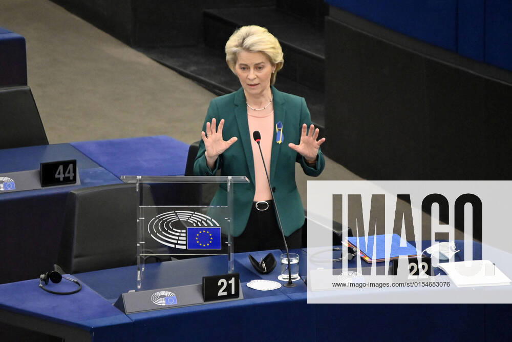 Ursula von der Leyen bei einer Fragestunde zu zwei Jahren Kommission von der Leyen und die Umsetzung der politischen Prioritäten im Plenarsaal des Europäischen Parlaments. Straßburg