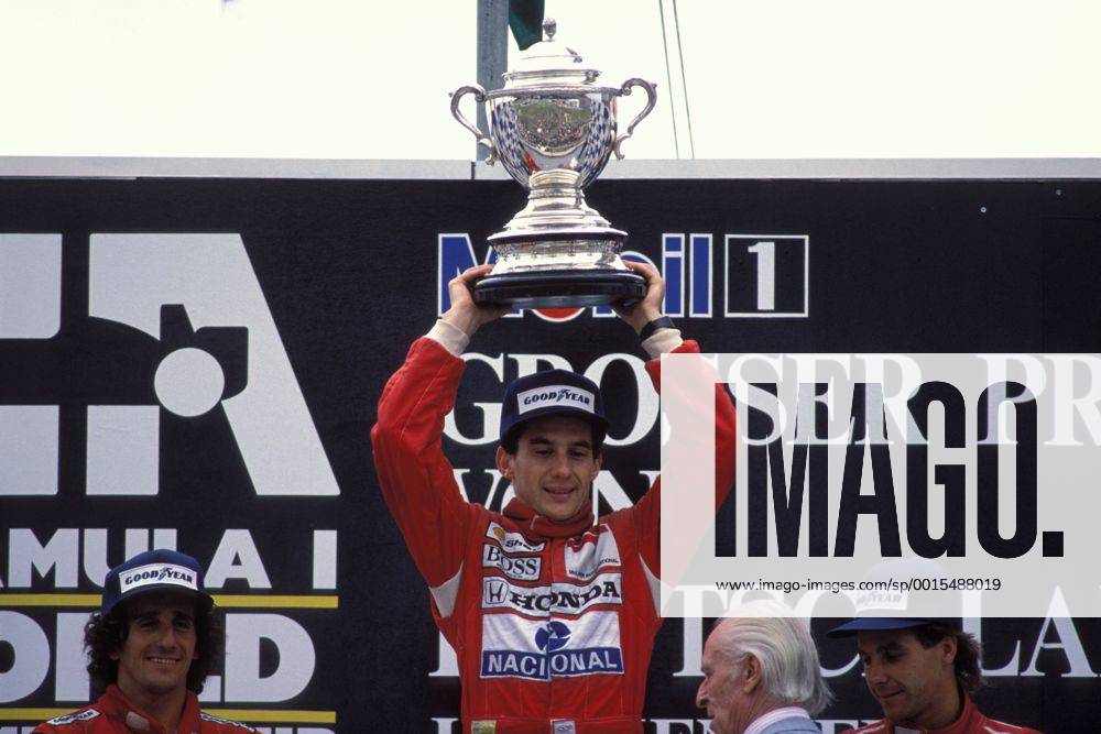 Siegerehrung GP Deutschland 1989 - Sieger Ayrton Senna (Brasilien McLaren Honda, Mitte) mit Alain Prost (Frankreich McLaren Honda, li.) und Gerhard Berger (Österreich Ferrari)