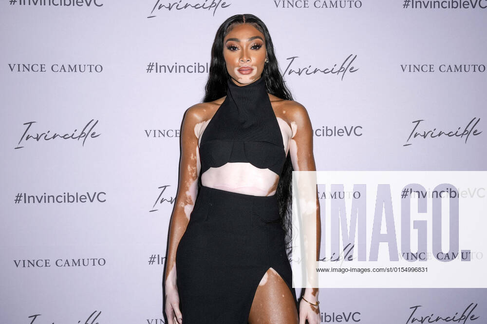 Winnie Harlow beim Vince Camuto Spring 2022 Invincible Pop-up Event. New York
