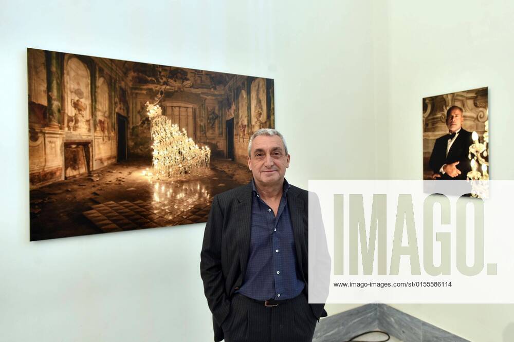Foto IPP Felice De Martino Napoli 13 04 2022 inaugurazione della mostra fotografica E stata la mano di Dio - immagini dal set Nella foto: Gianni Fiorito autore delle fotografie del film E stata la mano di Dio Italy Photo Press World Copyright
