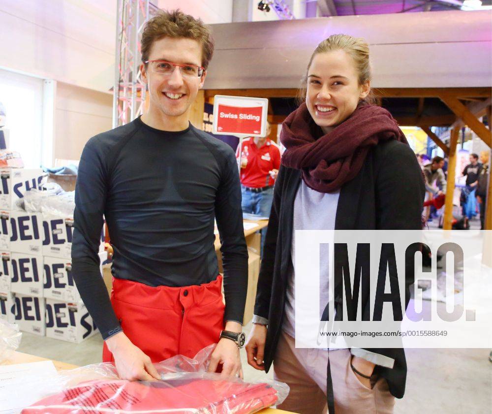 27 01,2014 Luterbach . Olympia - Kleiderausgabe ,Swiss Olympic Bild zeigt Simon Ammann Laurien Van der Graaff Foto