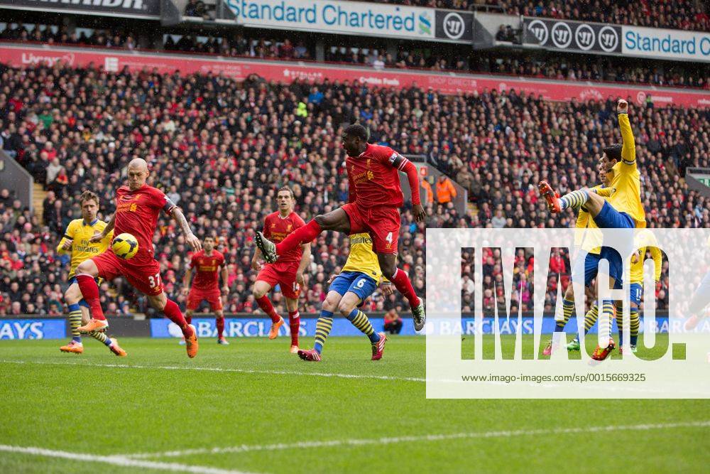 Martin Skrtel of Liverpool scores the opening goal - Liverpool vs. Arsenal - Barclays Premier League - Anfield - Liverpool - 08 02 2014 Pic Philip Oldham Sportimage .