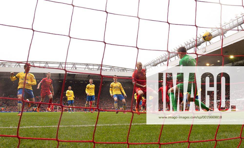 Martin Skrtel of Liverpool scores the opening goal - Liverpool FC vs. Arsenal FC London - Barclays Premier League - Anfield - Liverpool - 08 02 2014 - .
