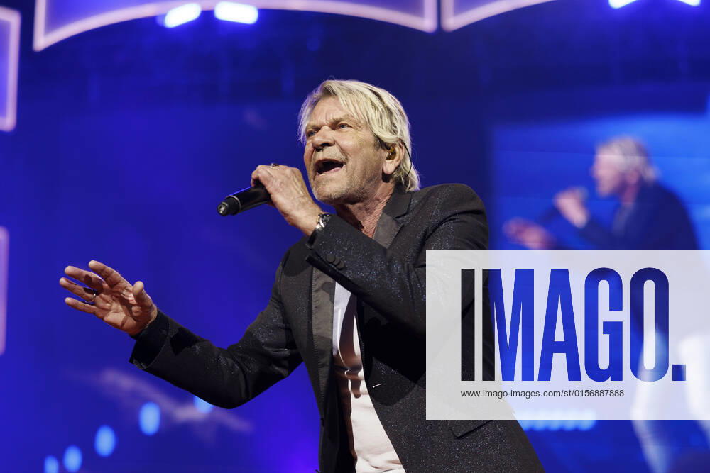 Popsänger Matthias Reim bei das große Schlagerfest XXL in der Lanxess-Arena. Köln, 23.04.2022 NRW Deutschland