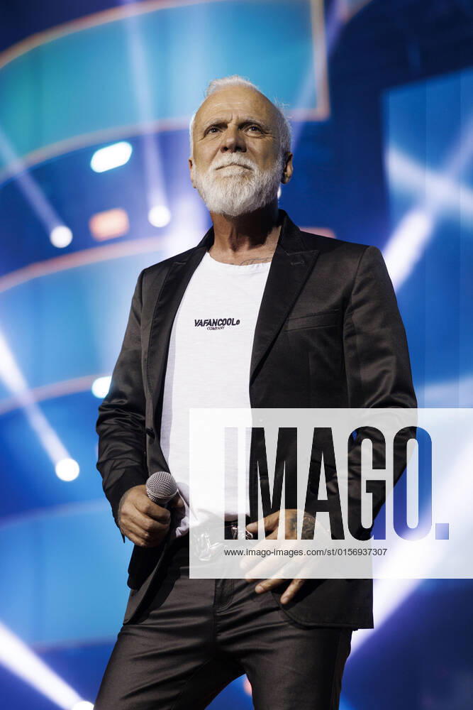 Sänger Nino de Angelo bei das große Schlagerfest XXL in der Lanxess-Arena. Köln, 23.04.2022 NRW Deutschland