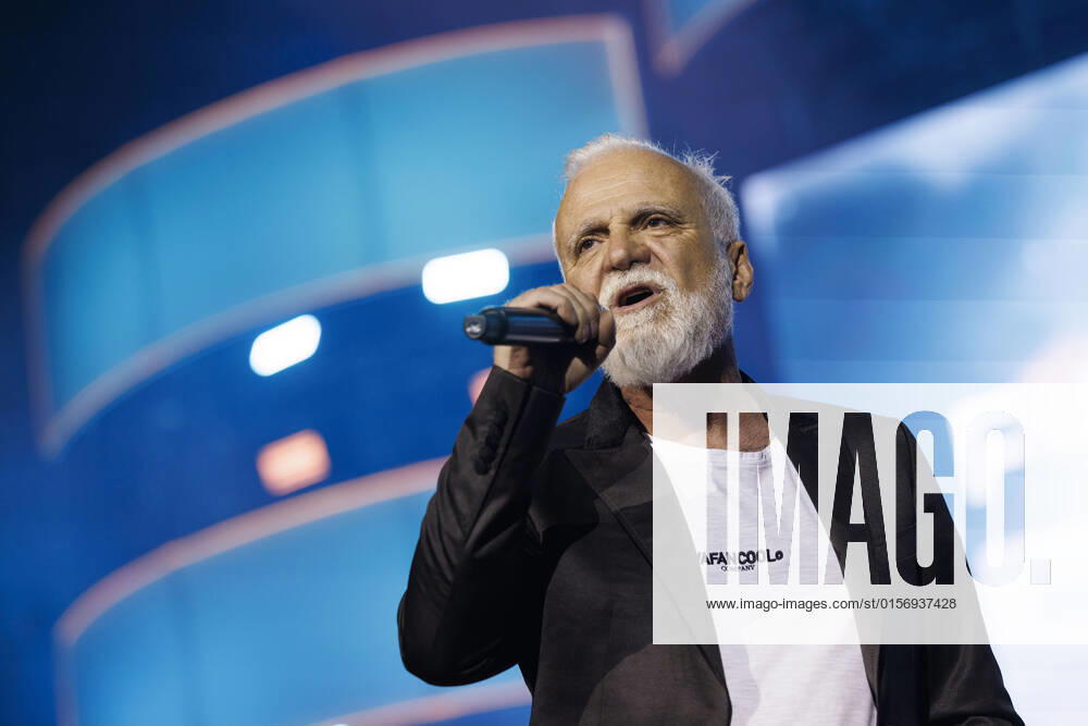 Sänger Nino de Angelo bei das große Schlagerfest XXL in der Lanxess-Arena. Köln, 23.04.2022 NRW Deutschland
