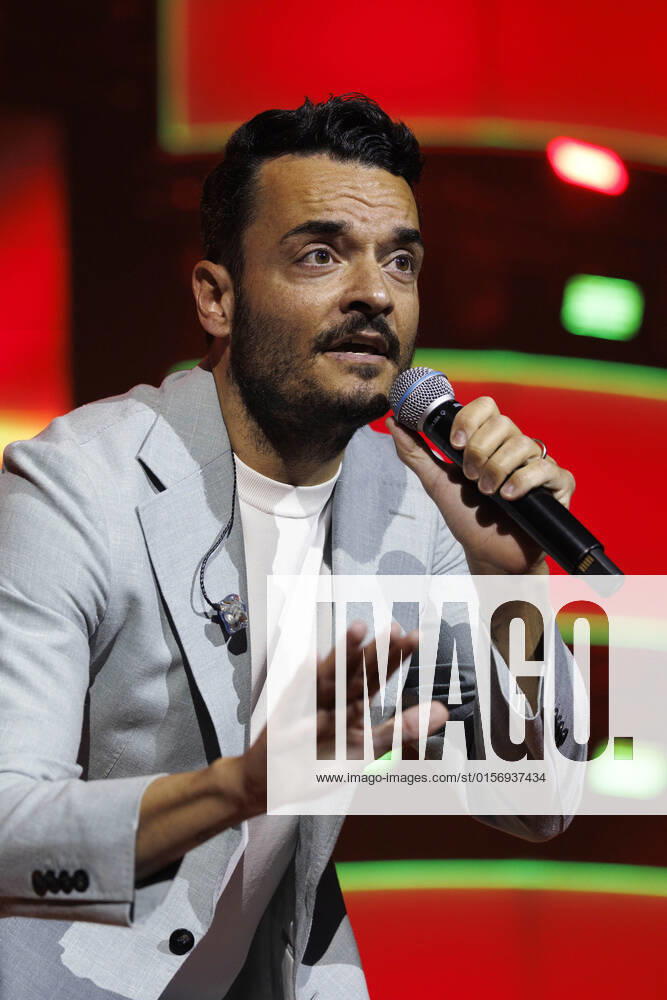 Sänger Giovanni Zarrella bei das große Schlagerfest XXL in der Lanxess-Arena. Köln, 23.04.2022 NRW Deutschland