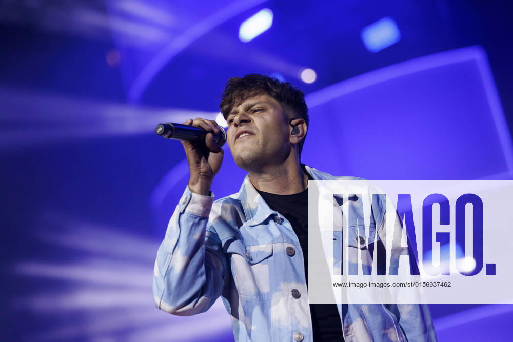 Schlagersänger Julian Reim bei das große Schlagerfest XXL in der Lanxess-Arena. Köln, 23.04.2022 NRW Deutschland