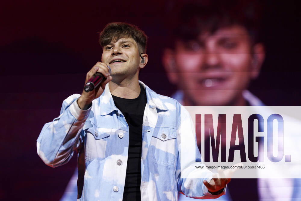 Schlagersänger Julian Reim bei das große Schlagerfest XXL in der Lanxess-Arena. Köln, 23.04.2022 NRW Deutschland