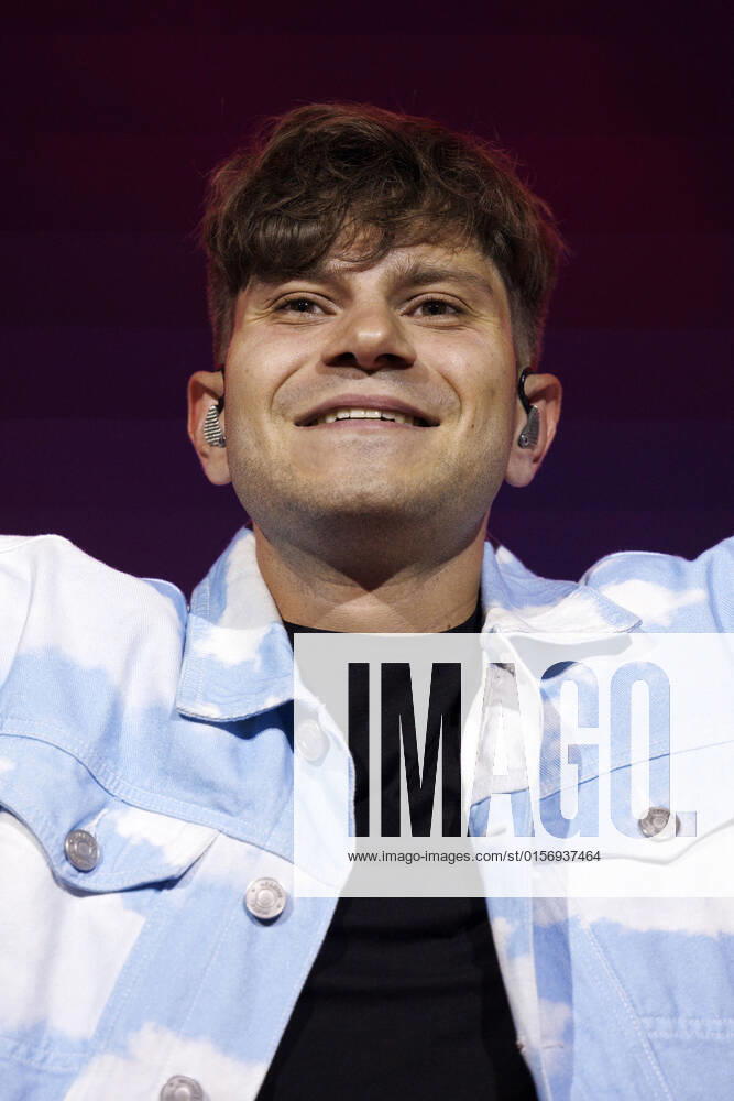 Schlagersänger Julian Reim bei das große Schlagerfest XXL in der Lanxess-Arena. Köln, 23.04.2022 NRW Deutschland