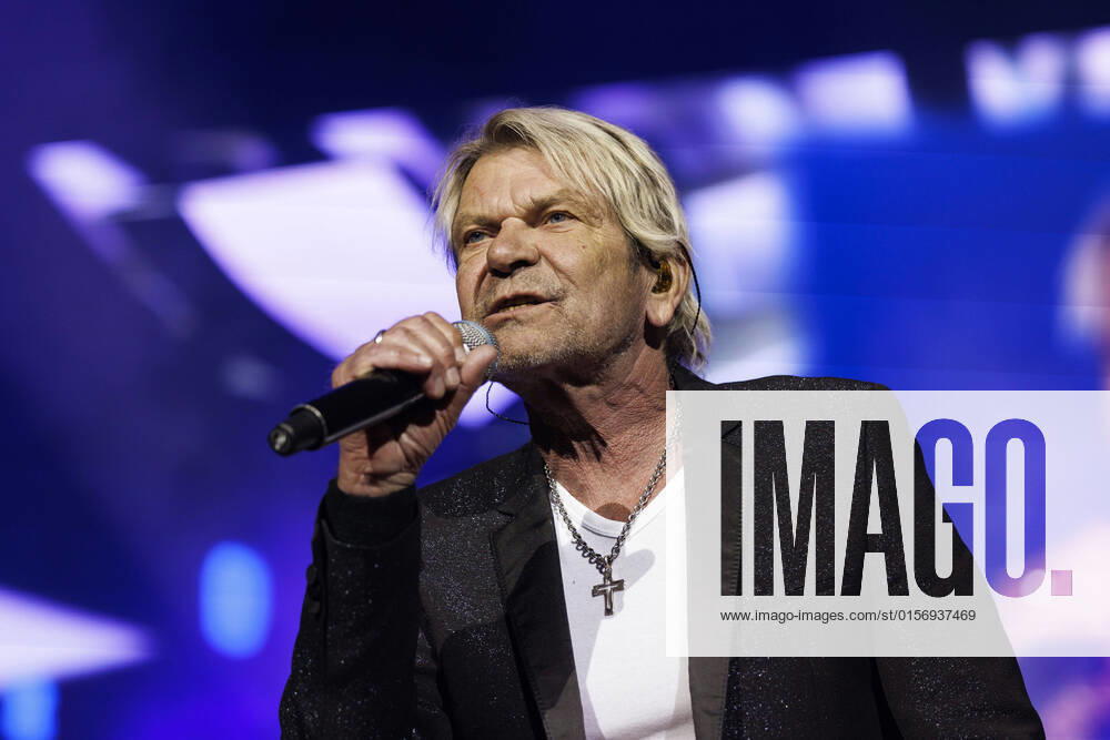 Popsänger Matthias Reim bei das große Schlagerfest XXL in der Lanxess-Arena. Köln, 23.04.2022 NRW Deutschland