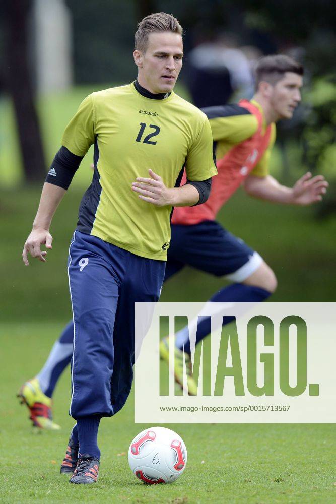 VDV-Trainingscamp --- Fussball --- 1.Bundesliga --- 09.07.2012 Rouven Sattelmaier (VDV), Freisteller, Aktion