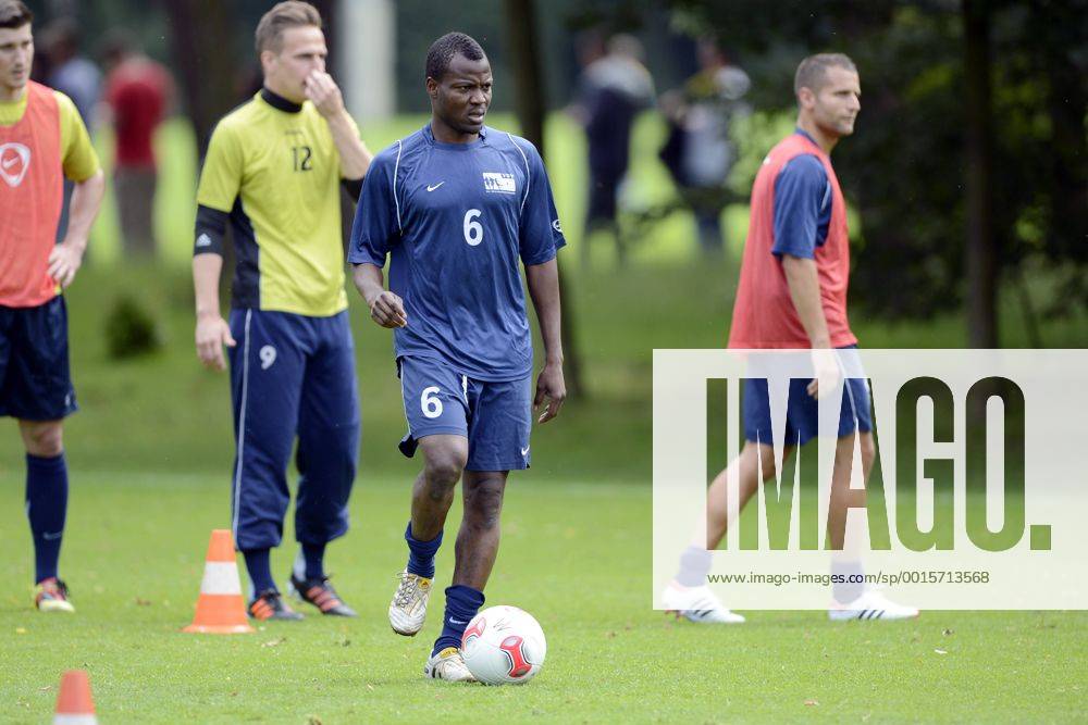 VDV-Trainingscamp --- Fussball --- 1.Bundesliga --- 09.07.2012 Alassane Ouedraogo (VDV), Freisteller, Aktion
