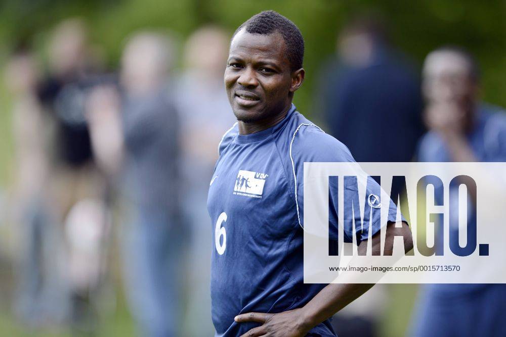 VDV-Trainingscamp --- Fussball --- 1.Bundesliga --- 09.07.2012 Alassane Ouedraogo (VDV), Mimik, Gestik, Einzelbild, halbe Figur