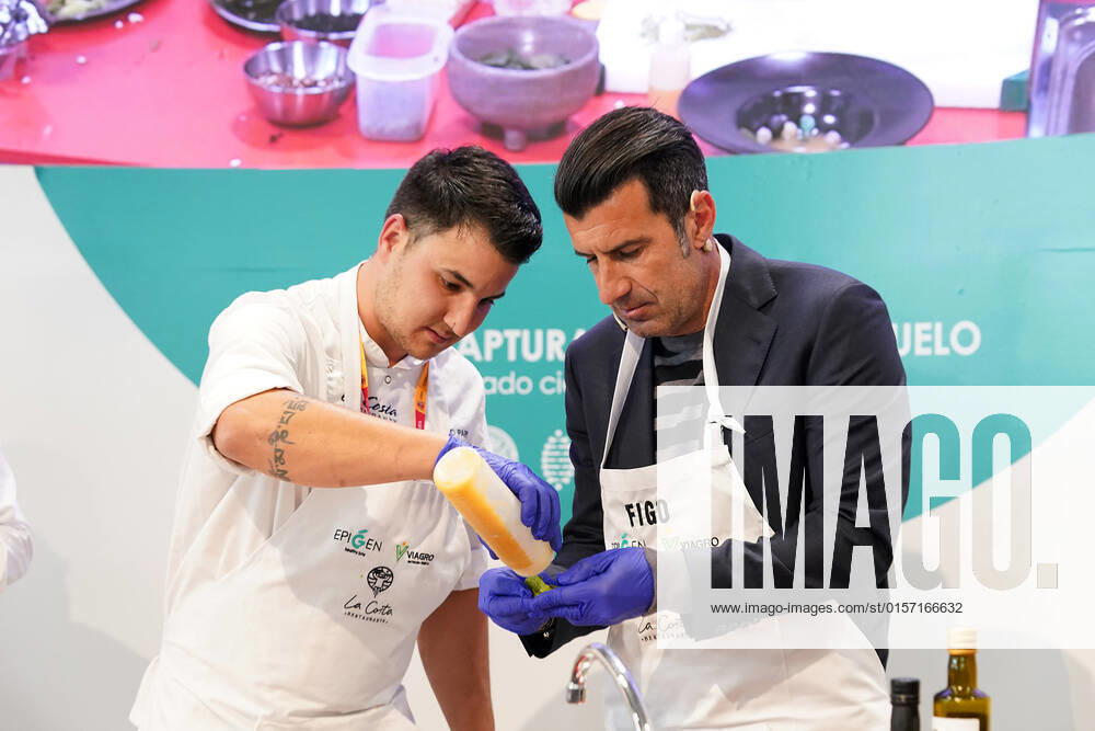 Spanish chef David Papis and football legend Luis Figo perform a show-cooking by Epigen Healthy Bite during the Salon Gourmets 2022. April 26, 2022. (2022042667)