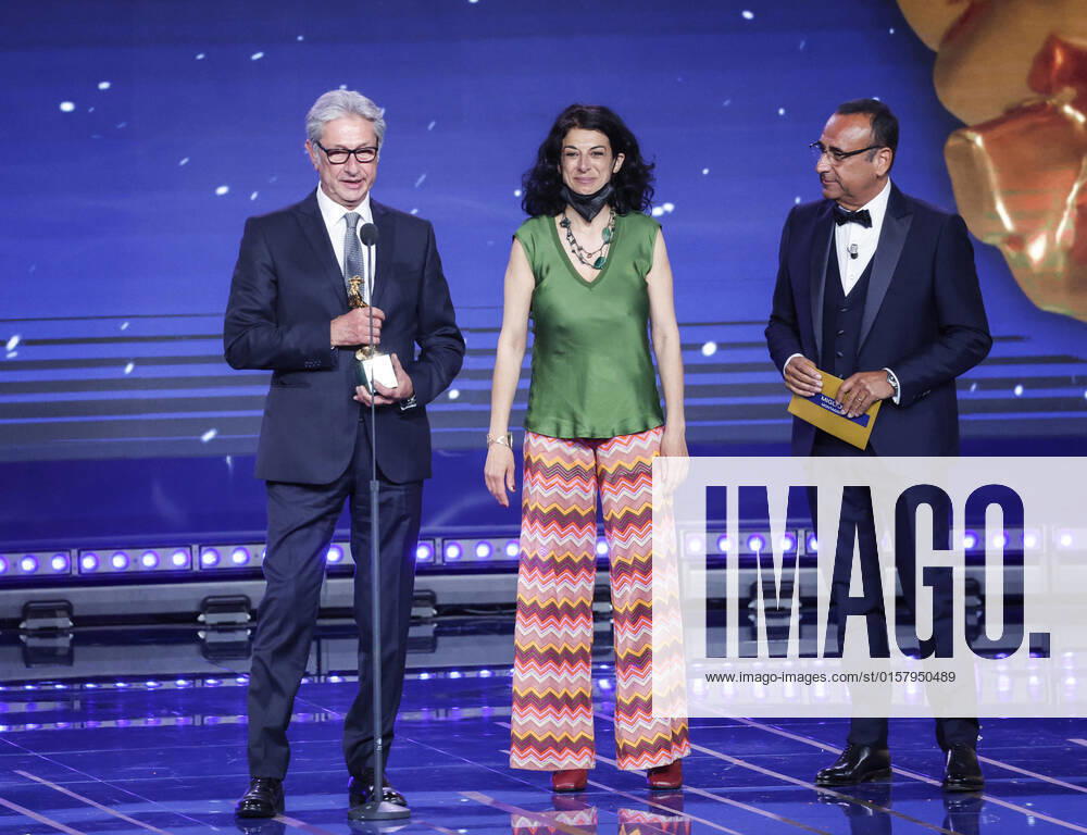Verleihung des David di Donatello-Preises 2022 in Rom - Die Preisträger May 3, 2022, ROME, Italia: Italian film editors Massimo Quaglia and Annalisa Schillaci at Cinecitta studios receives award for Best Editing for Ennio during the 67th edition of the David di Donatello Awards, in Rome, Italy, 3 May 2022. ANSA GIUSEPPE LAMI ROME Italia - ZUMAa110 20220503_zaf_a110_018