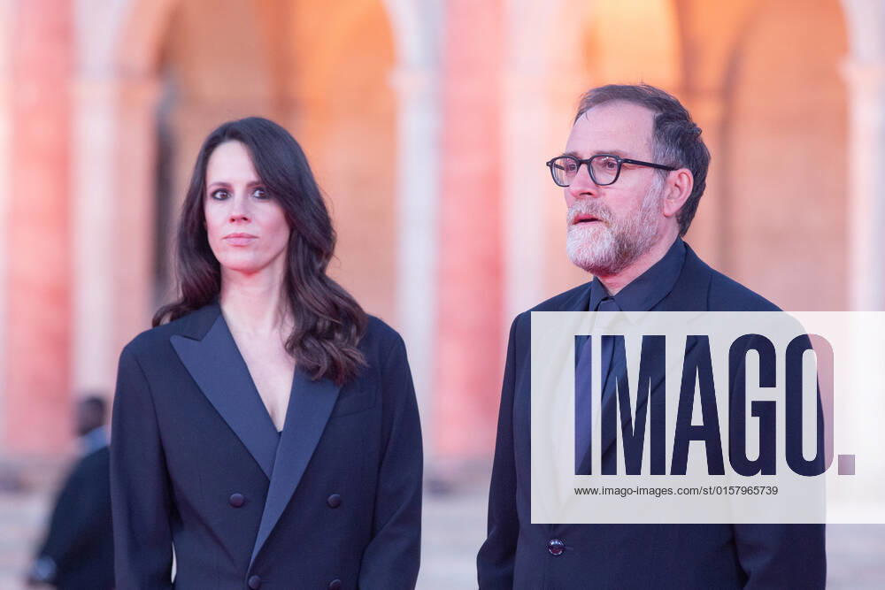 Verleihung des David di Donatello-Preises 2022 in Rom Italy: Red Carpet of David di Donatello 2022 Awards ceremony Valerio Mastandrea and Valentina Avenia attend the red carpet of David di Donatello 2022 awards ceremony in Rome Rome Italy