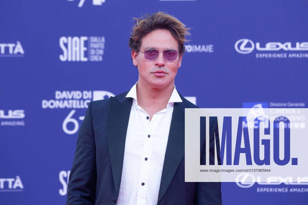 Verleihung des David di Donatello-Preises 2022 in Rom Italy: Red Carpet of David di Donatello 2022 Awards ceremony Gabriel Garko attends the red carpet of David di Donatello 2022 awards ceremony in Rome Rome Italy