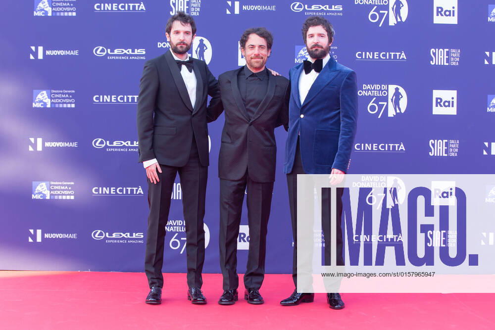 Verleihung des David di Donatello-Preises 2022 in Rom Italy: Red Carpet of David di Donatello 2022 Awards ceremony Elio Germano and D Innocenzo brothers attend the red carpet of David di Donatello 2022 awards ceremony in Rome Rome Italy