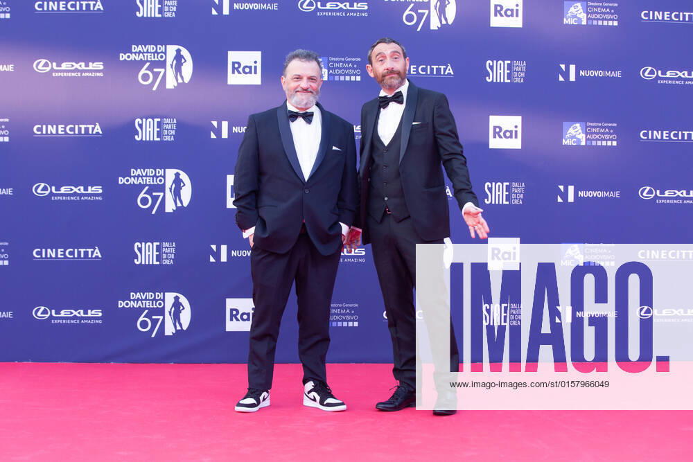 Verleihung des David di Donatello-Preises 2022 in Rom Italy: Red Carpet of David di Donatello 2022 Awards ceremony Marco Manetti and Antonio Manetti attend the red carpet of David di Donatello 2022 awards ceremony in Rome Rome Italy