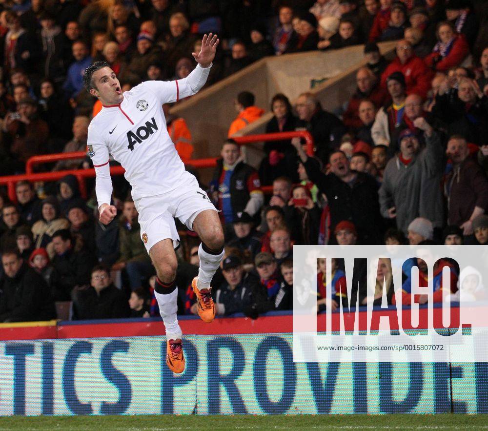 Manchester United s Robin Van Persie celebrates scoring his sides opening goal Crystal Palace vs Manchester United - Premier League - Selhurst Park - London - England - 22 02 2014 - Pic David Klein Sportimage .